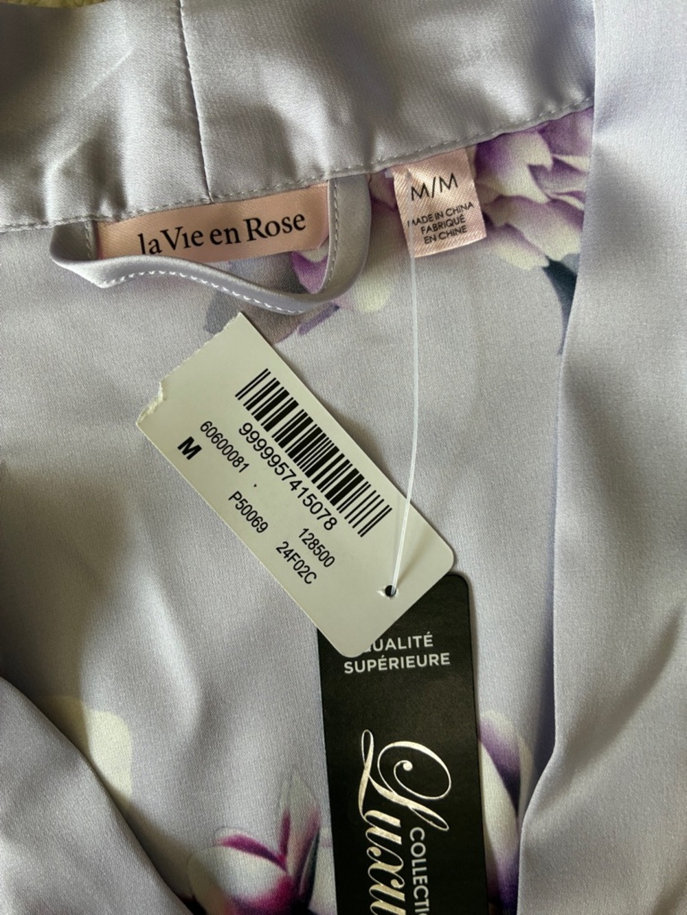 La Vie en Rose NWT LUXURY EDITION
Victorian Floral Long Satin Robe Size Medium - Picture 5 of 10
